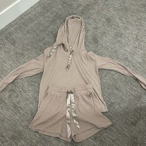 Sweater set in purple